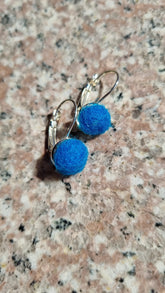 Cercei lânosi în culori pastelate-Accesorii unice de la Sikart handmade