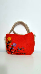 Geantă Artizanală cu Flori - Lână Împâslită Handmade