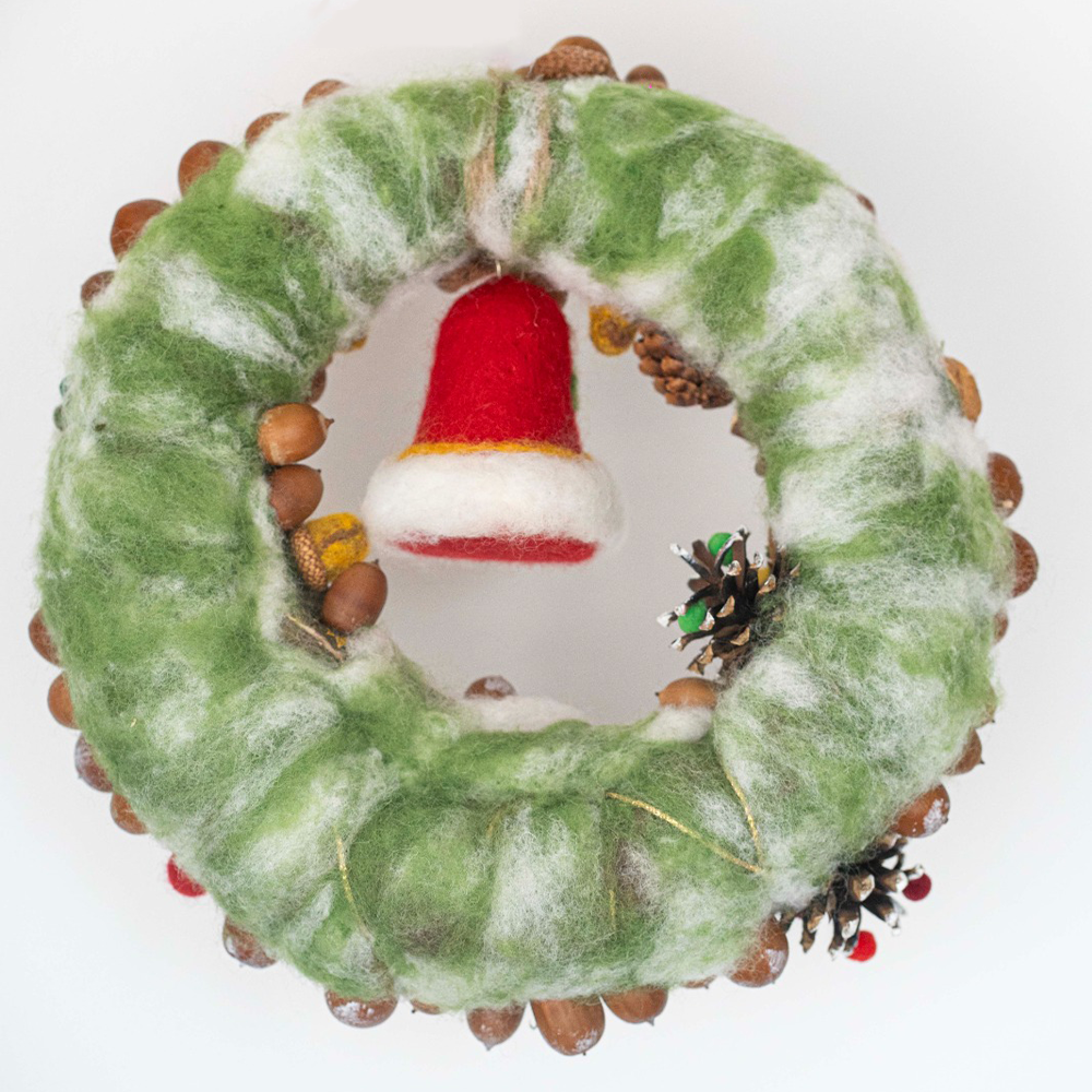 Christmas Swirl: Inelul Vrăjit al Iernii