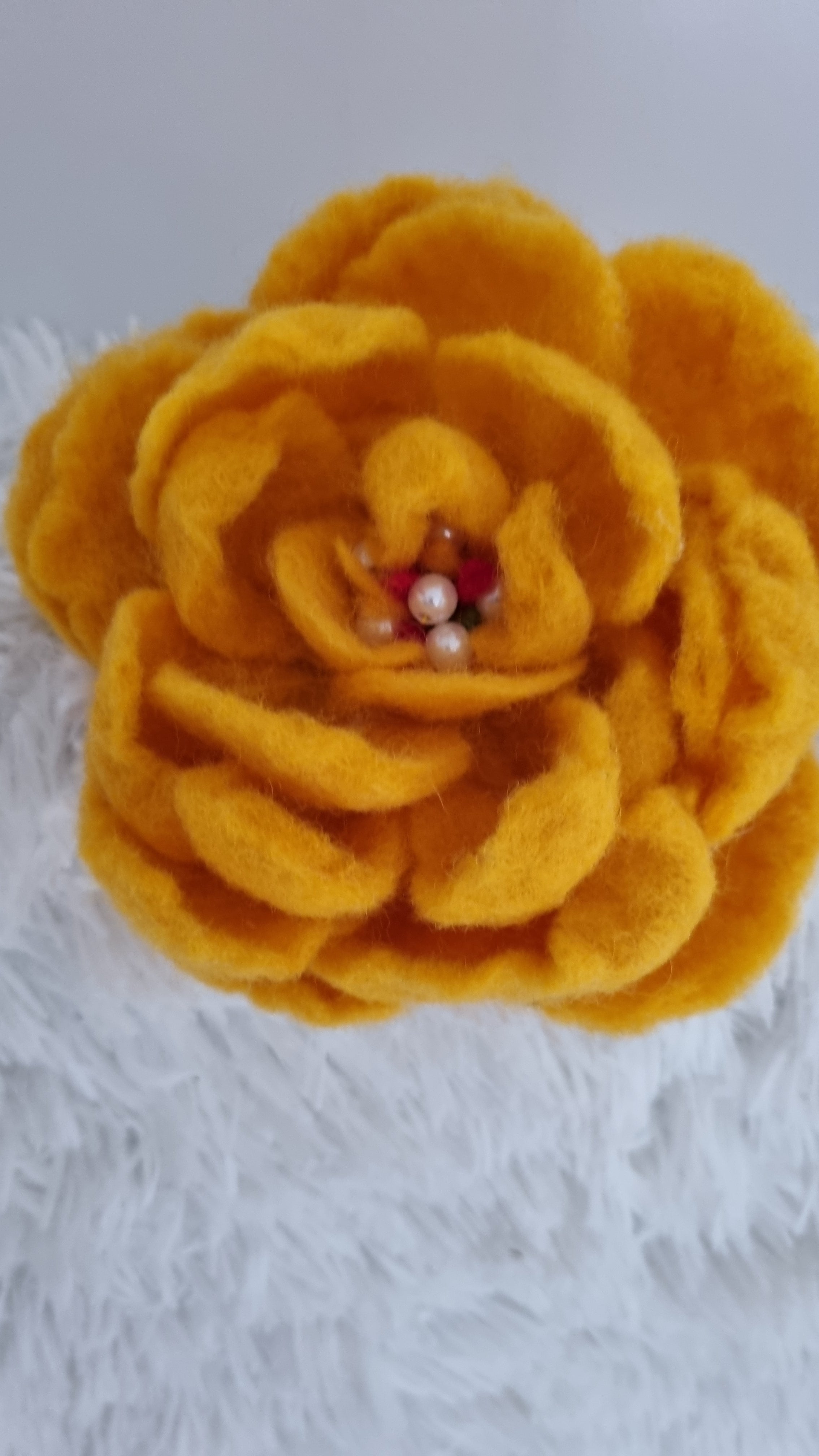 BROȘĂ FESTIVA TRANDAFIR